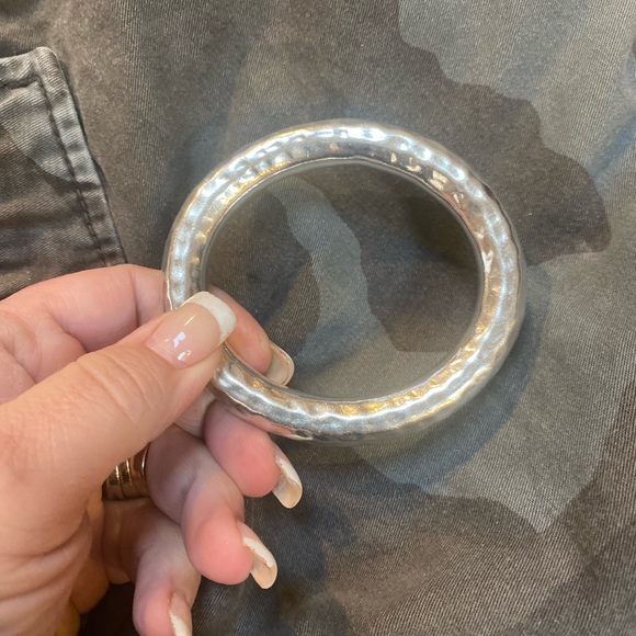 Gorgeous vintage retired silpada hammered bracelet heavy piece - Picture 6 of 8